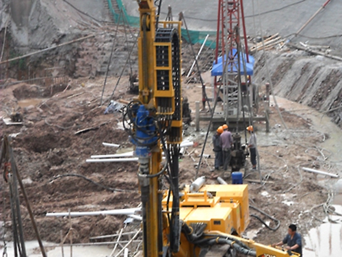 錨(máo)杆鑽施工1