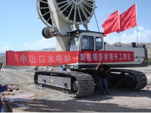 連(lián)續牆施工-新疆庫(kù)爾勒開都河水電(diàn)站圍堰工程